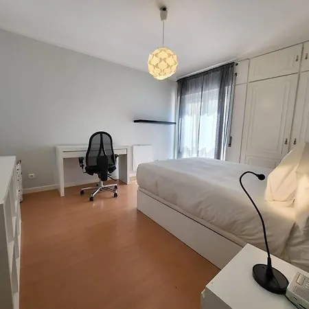 Family-friendly Flat 2br 2ba Metro Telheiras 아파트 리스본