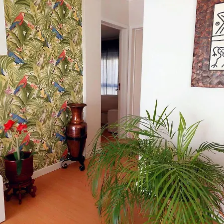 Family-friendly Flat 3br 2ba Metro Telheiras
