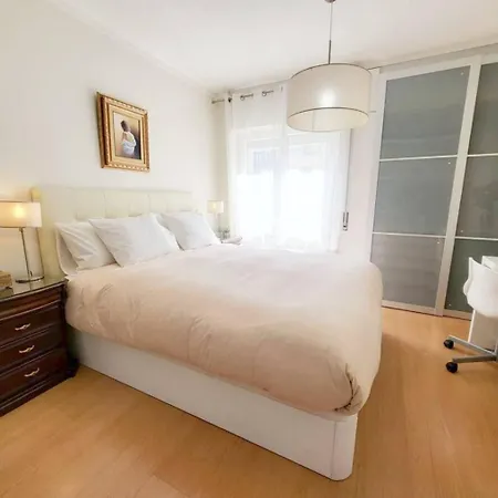 アパート Family-friendly Flat 3br 2ba Metro Telheiras *