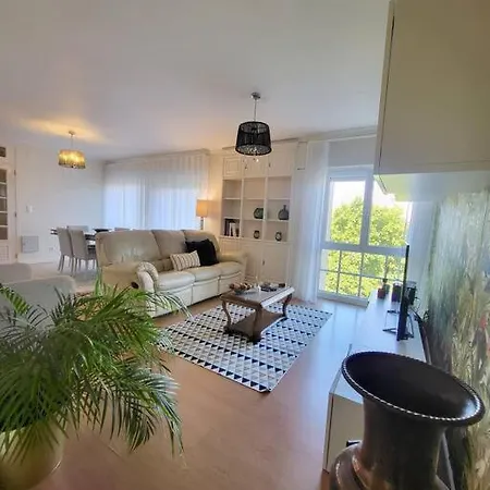 Family-friendly Flat 2br 2ba Metro Telheiras Apartment Lisbon