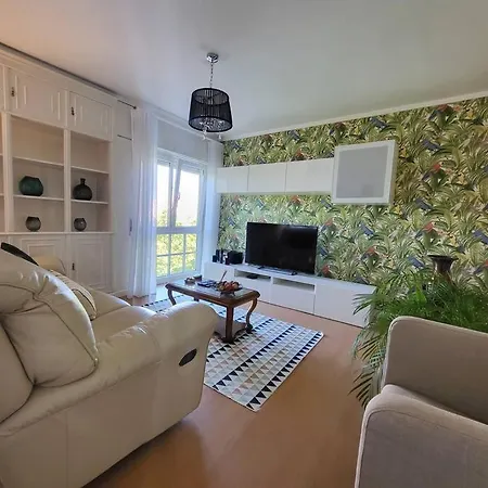 Apartment Family-friendly Flat 2br 2ba Metro Telheiras Lisbon