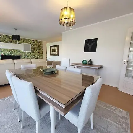 Apartment Family-friendly Flat 2br 2ba Metro Telheiras Lisbon