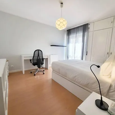 公寓 Family-friendly Flat 3br 2ba Metro Telheiras *