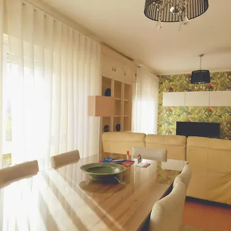 Family-friendly Flat 3br 2ba Metro Telheiras * Lisboa