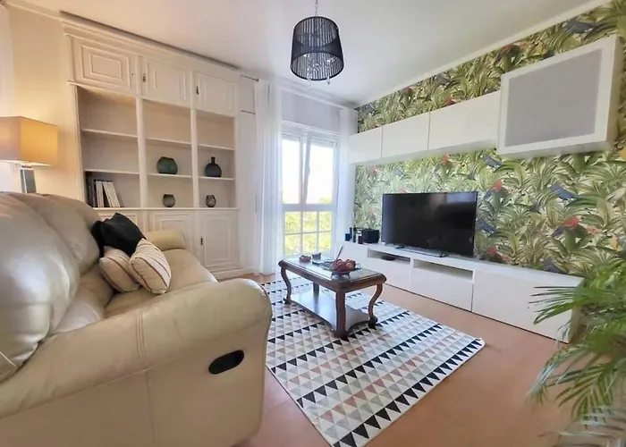 Family-friendly Flat 3br 2ba Metro Telheiras 公寓