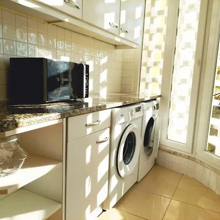 Apartment Family-friendly Flat 3br 2ba Metro Telheiras